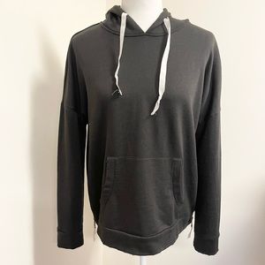 Adorable Betsey Johnson sweatshirt hoodie